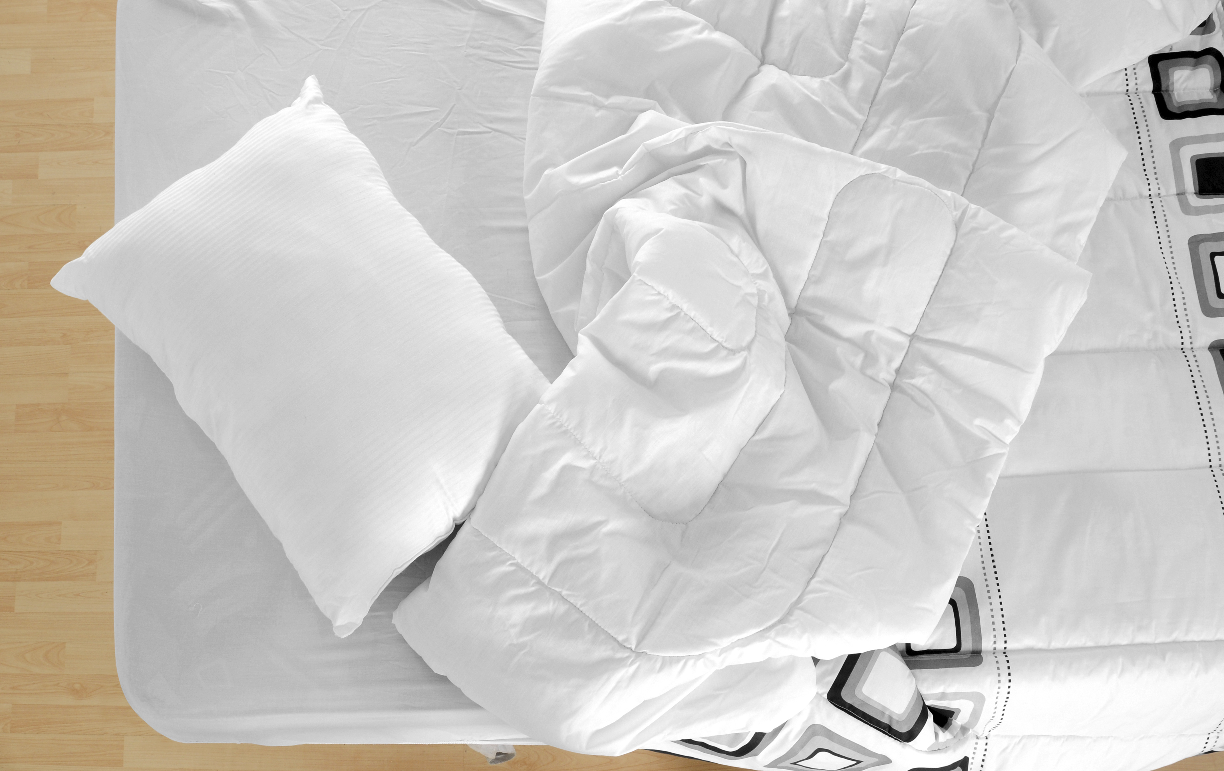 home-bed-sleep-mattress-comfort-pillow-night-blanket-106517419